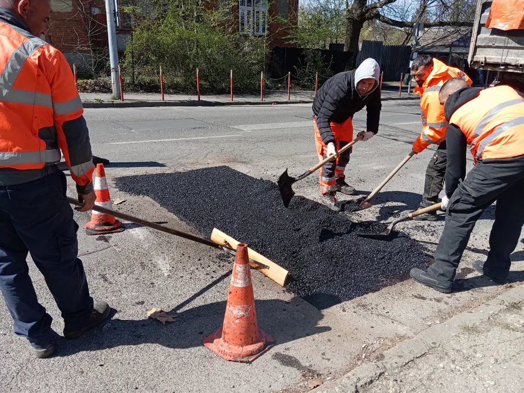 közterület-bontási és hibaelhárítási munkálat