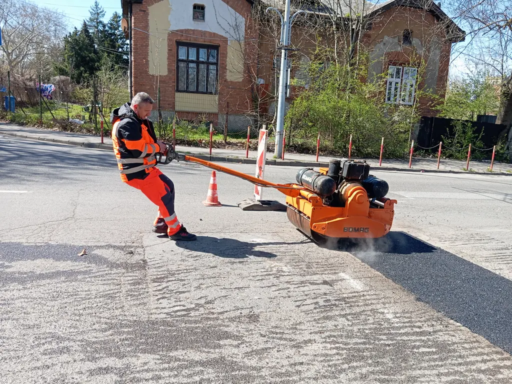 közterület-bontási és hibaelhárítási munkálat
