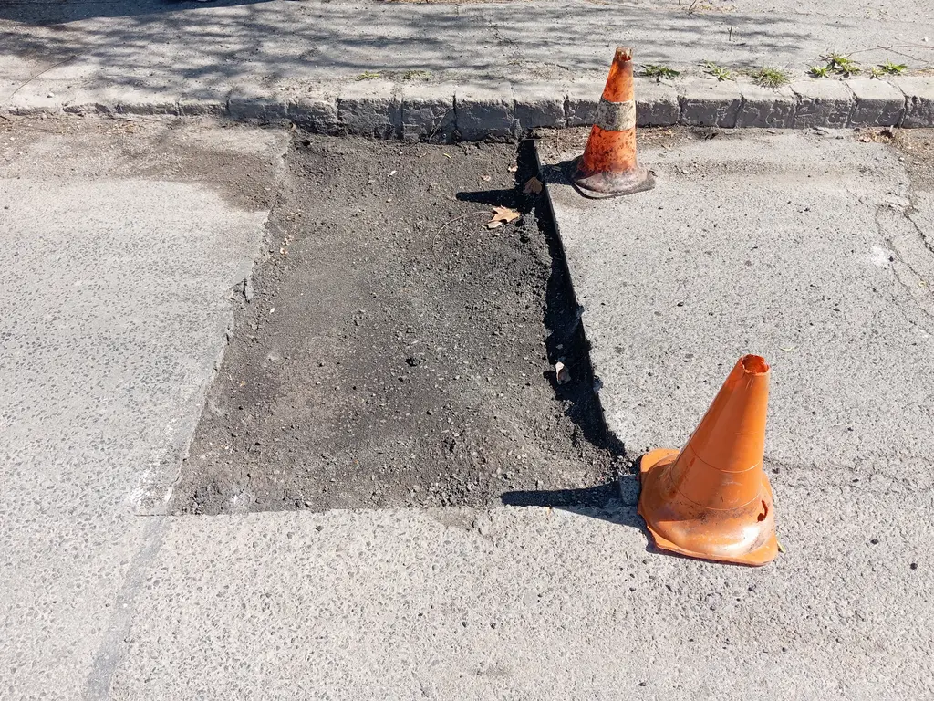 közterület-bontási és hibaelhárítási munkálat