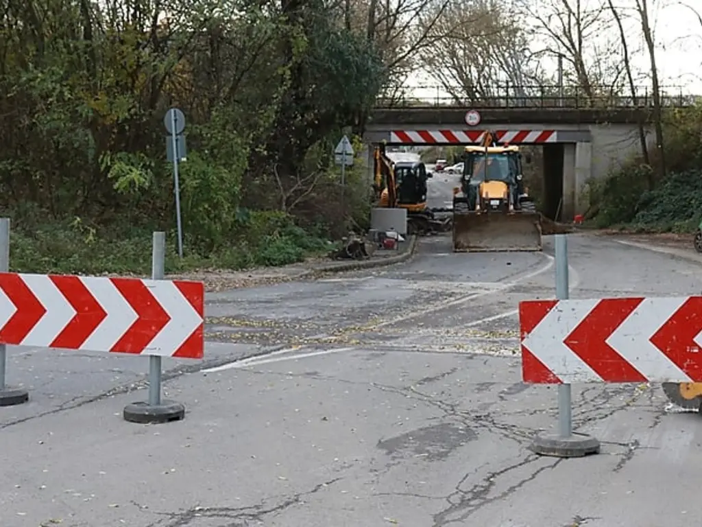 közterület-bontási és hibaelhárítási munkálat