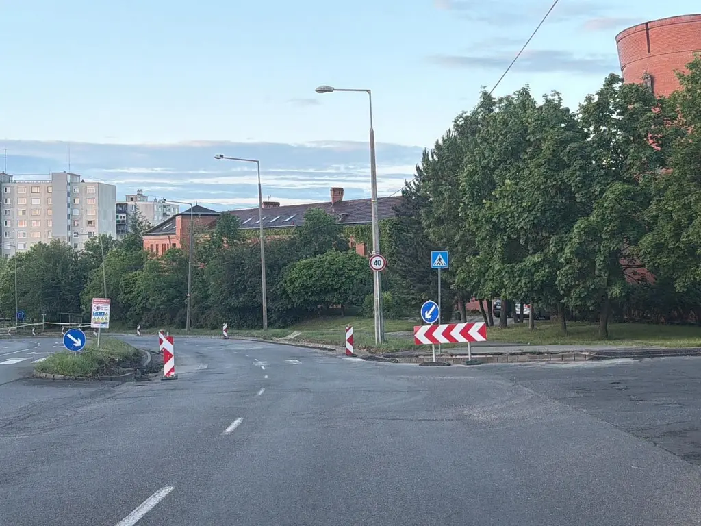közterület-bontási és hibaelhárítási munkálatok
