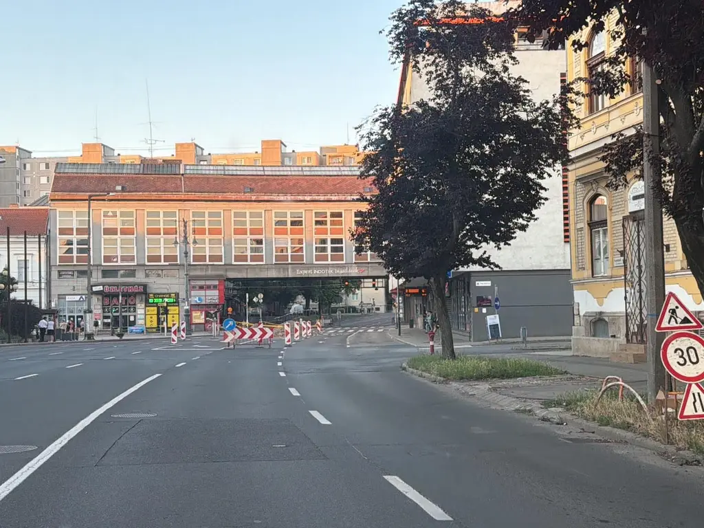 közterület-bontási és hibaelhárítási munkálatok