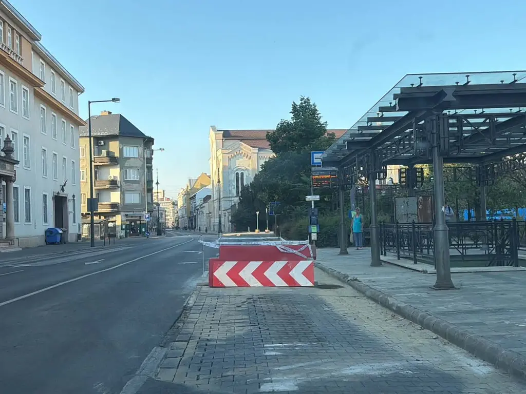 közterület-bontási és hibaelhárítási munkálatok