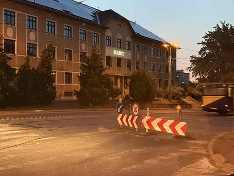 közterület-bontási és hibaelhárítási munkálat közterület-bontási és hibaelhárítási munkálat