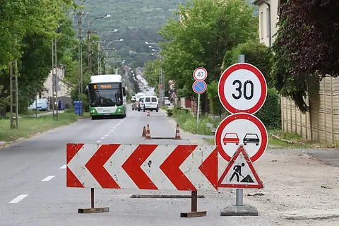 közterület-bontási és hibaelhárítási munkálat