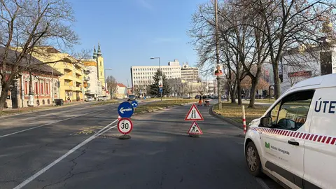 közterület-bontási és hibaelhárítási munkálatok