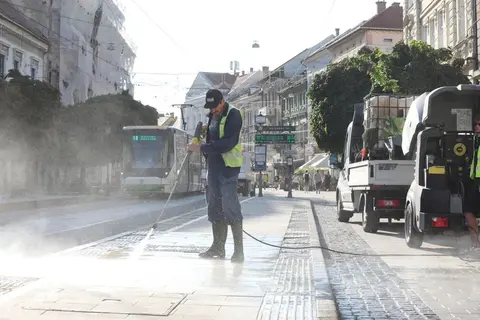 utca mosás